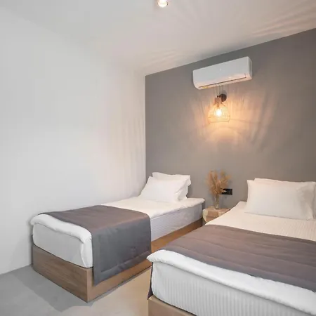 Regia Mare & Bodrum מלון 4*